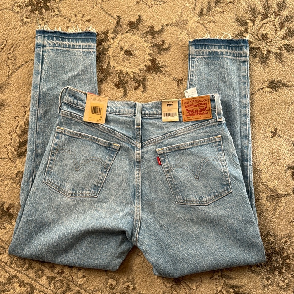 Levi jeans - Picture 2 of 3